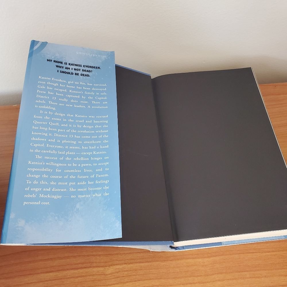 Mockingjay Hunger Games Book - Picture 3 of 7